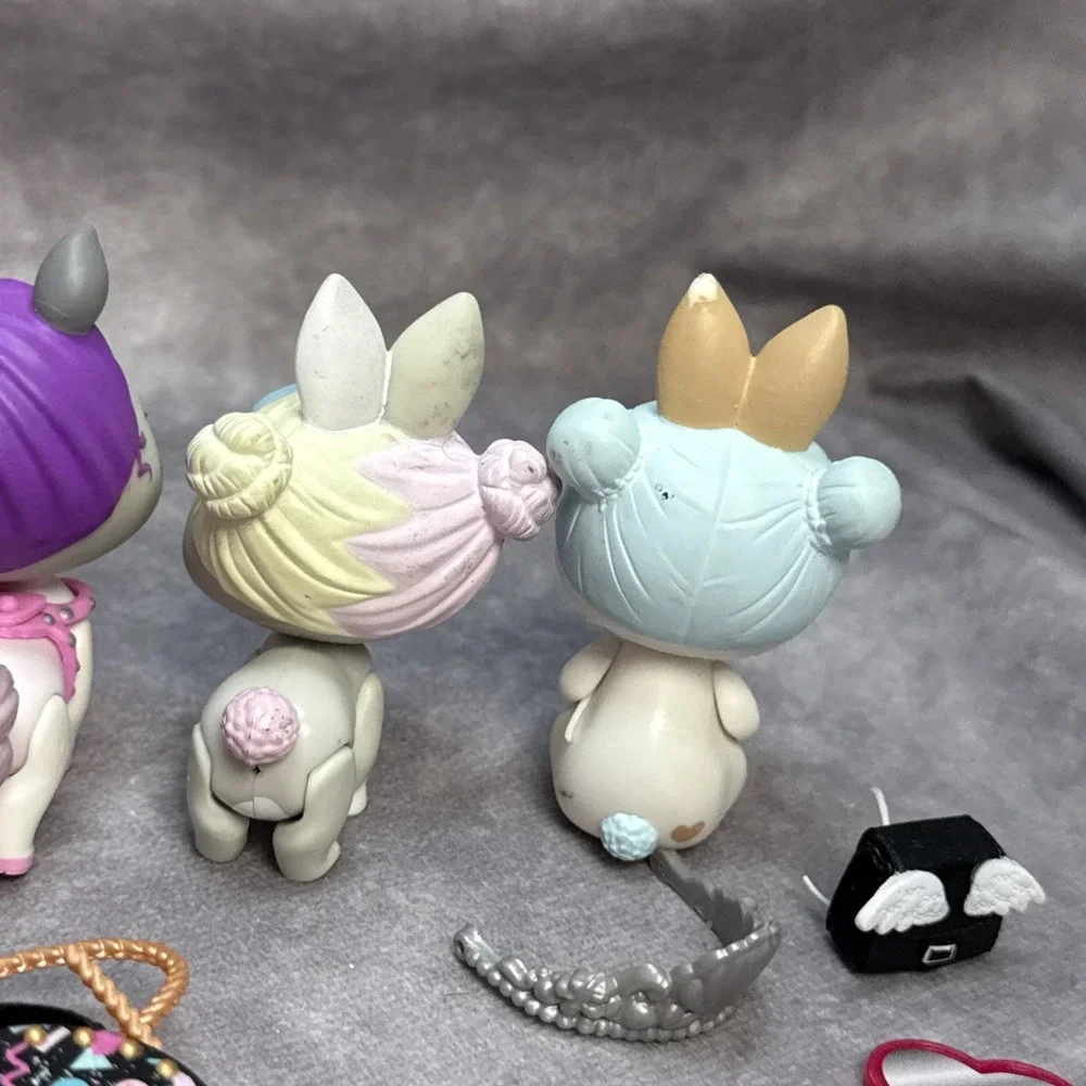 LOL SURPRISE OMG Winter Disco Doll DOLLIE a Mini Doll & Pets,‎ Accessories Lot
